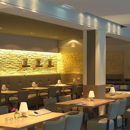 ホテルDen En Heuvel カステルレー エクステリア 写真