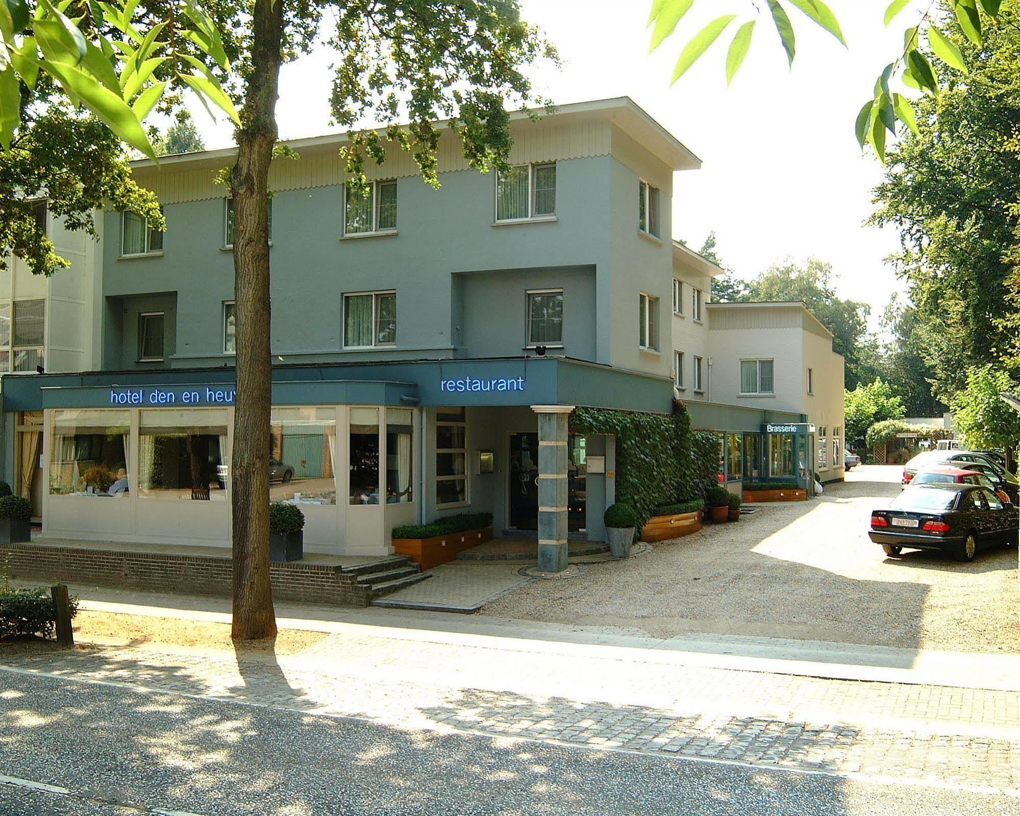 ホテルDen En Heuvel カステルレー エクステリア 写真
